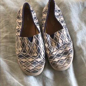 Toms Slip-On shoes